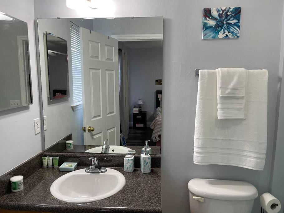 Cheerful 3-Bedrooms With Free Parking On Premises 탤러해시 외부 사진