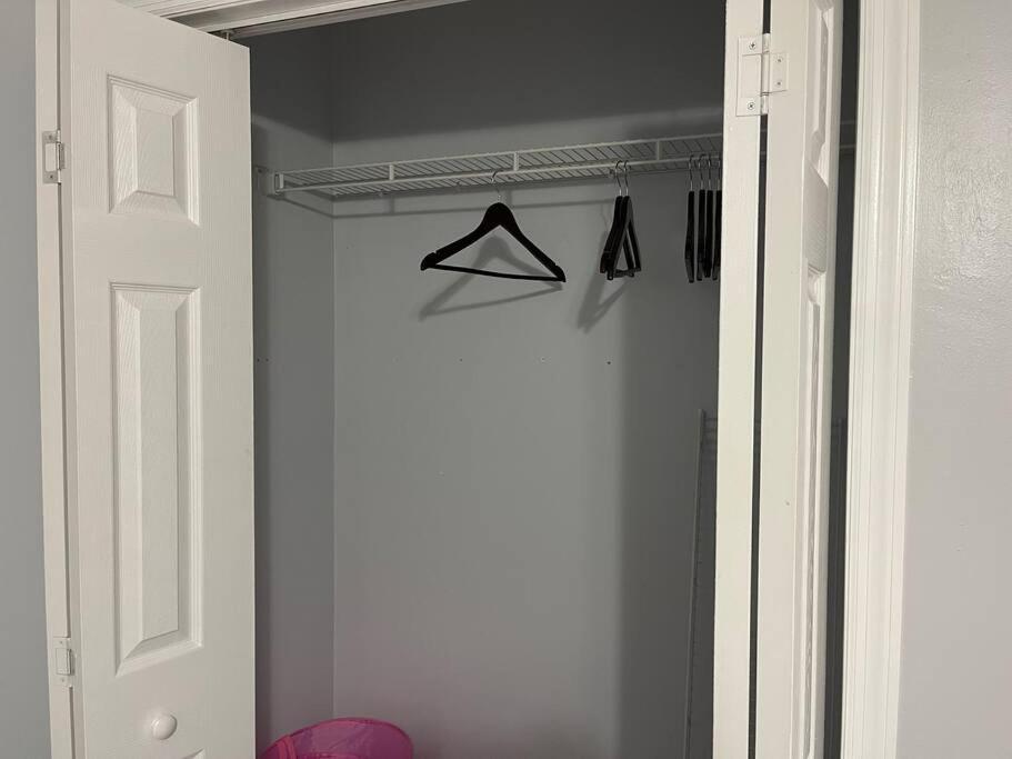Cheerful 3-Bedrooms With Free Parking On Premises 탤러해시 외부 사진